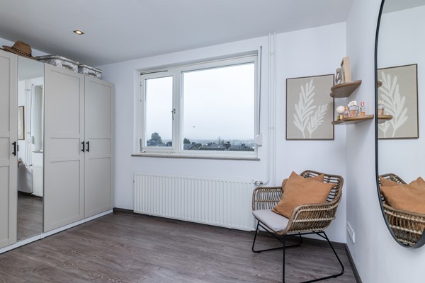 Foto - Te koop: Instapklare gemoderniseerde geschakelde 2 onder 1 kap woning in Simpelveld